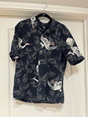 H&M Navy Short-Sleeve Button-Down with White Crane Print